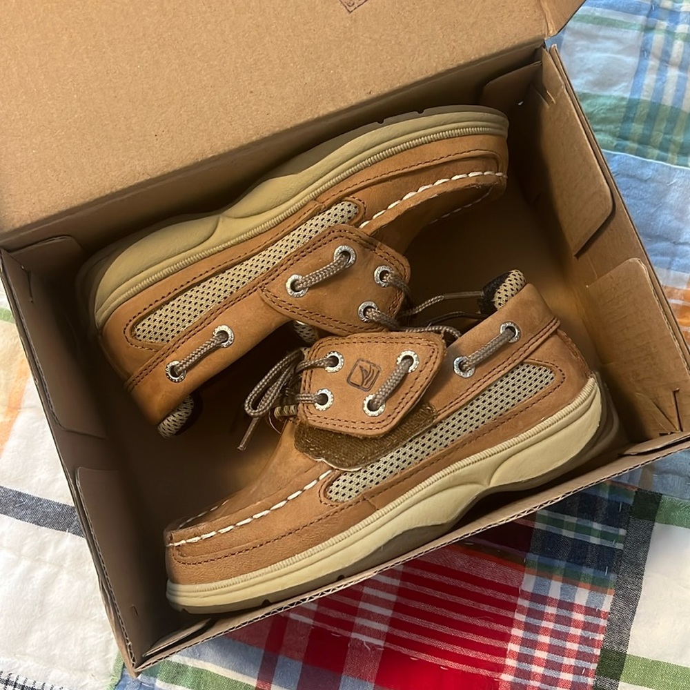 NIB Toddler Boat Shoes size 9